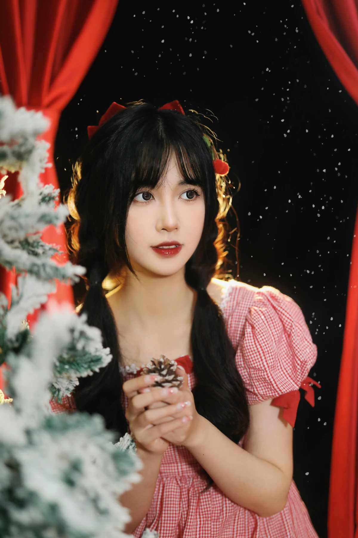 [YITUYU] 2022.12.18 Vol.2708 – Christmas in a Fairy Tale Light cherry blossom#[25P]-19